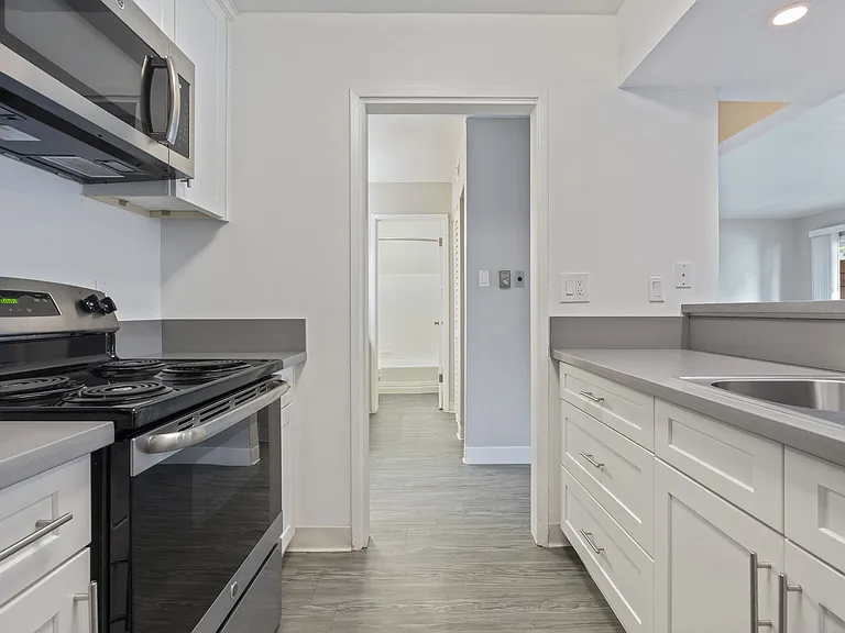Reserve at Walnut Creek — Photo 32