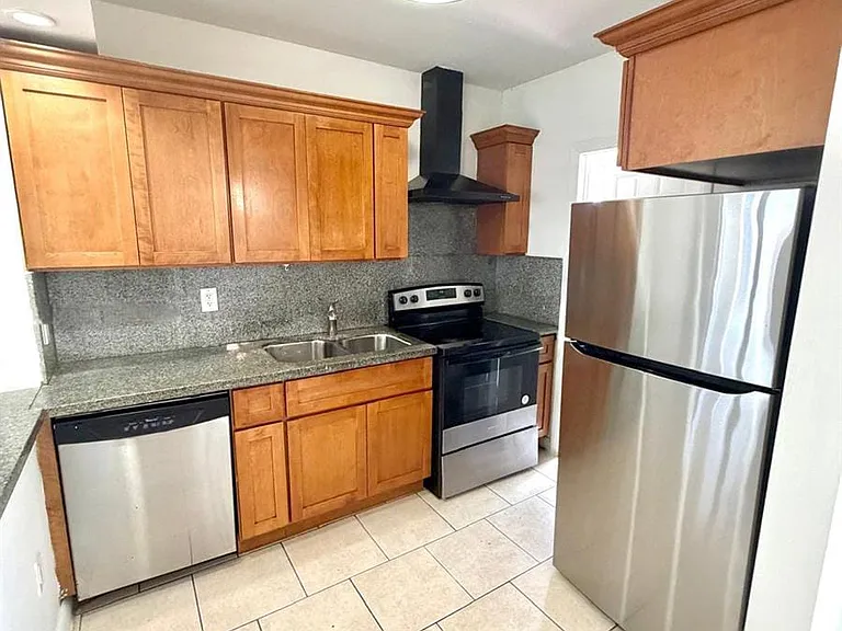 1760 Calais Dr #A — Photo 1