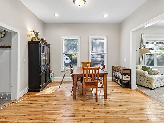 4th image of 122 E Porter Ave