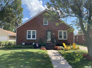418 W Wells St, Geneseo, IL 61254