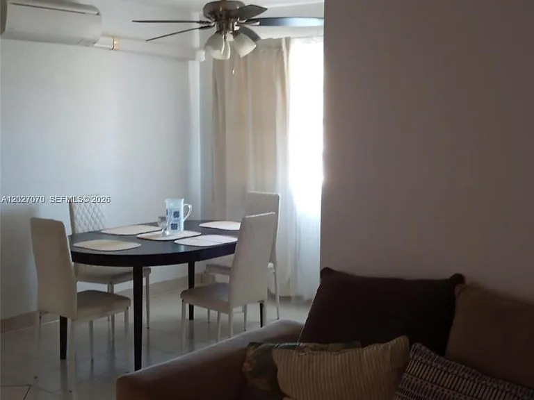 1110 N 16th Ave #1 — Photo 14