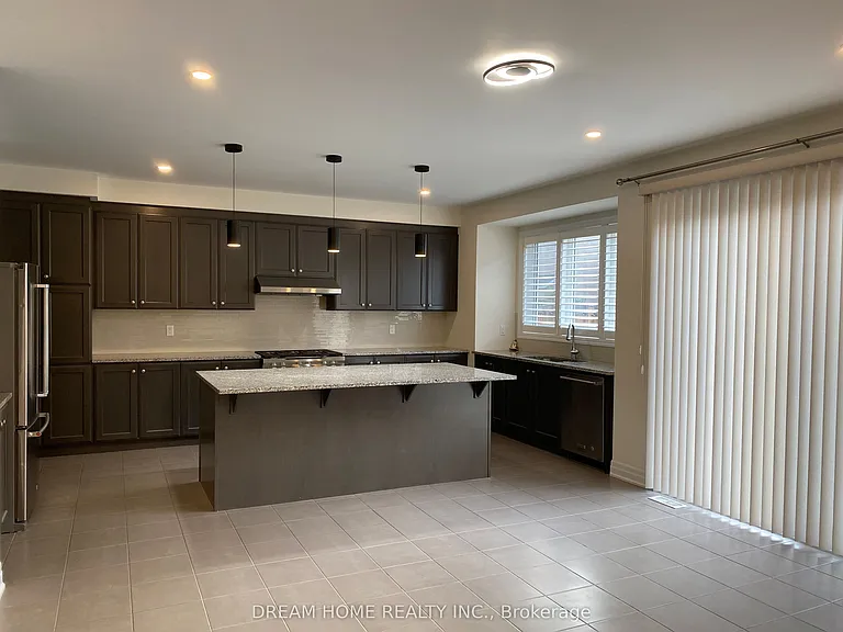 429 Ginger Gate — Photo 2