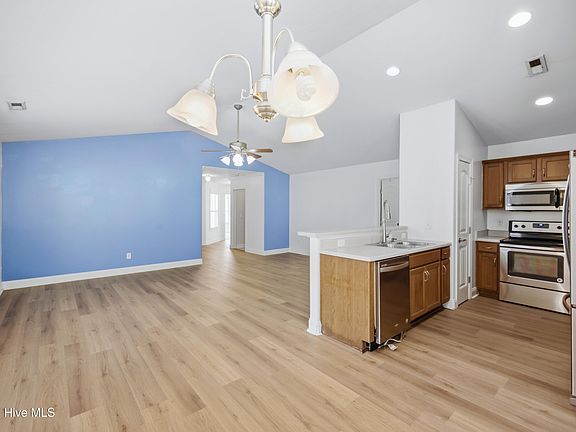 5th image of 9108 Arden Road NE