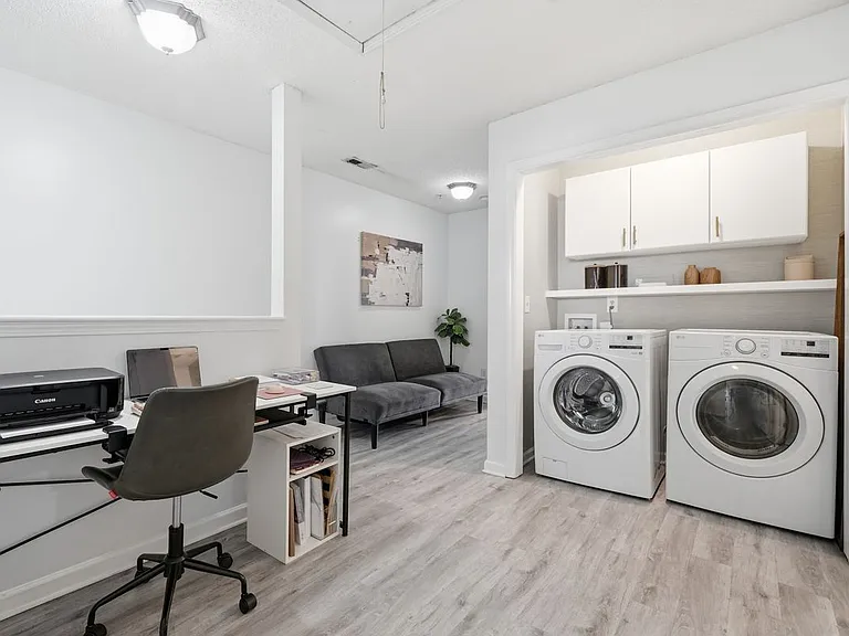 166 NW Odyssey Turn — Photo 9