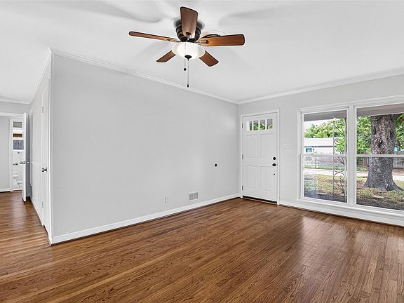 2nd image of 11227 Greenwillow Dr