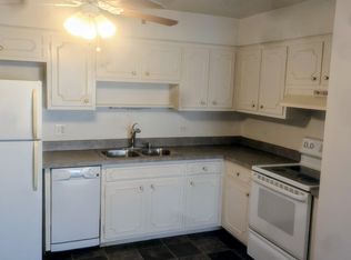 414 Beach Ave APT 1B, La Grange Park, IL 60526