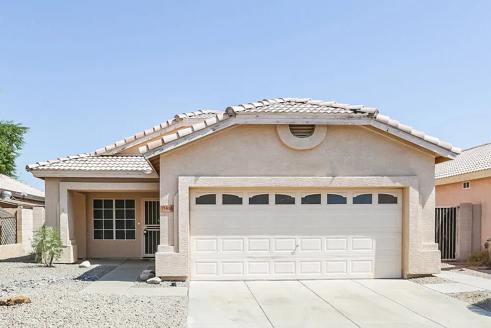 3 bed, 2.0 bath, 1264 sqft, $1,930 — Photo 1