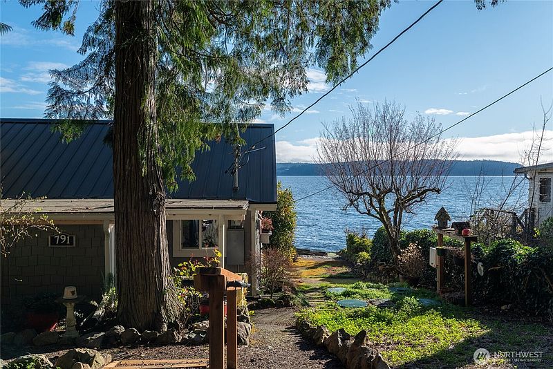2nd image of 791 Seal Rock Road