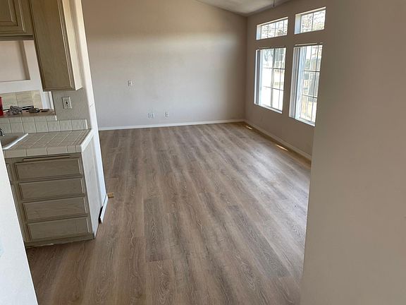 4th image of 2136 Felspar St