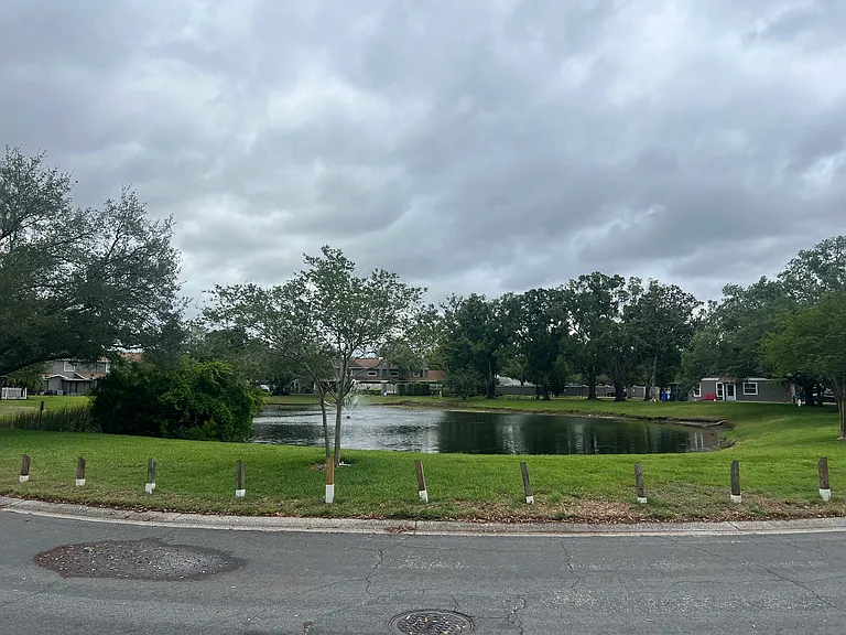 10101 Lake Oak Cir — Photo 14
