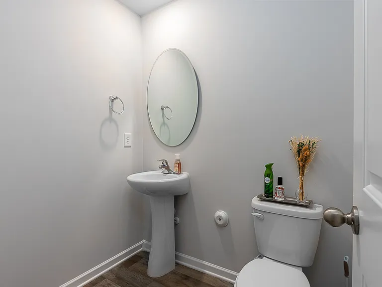 416 Isabelle St — Photo 8
