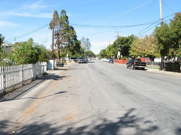 5th image of 383 Lyndale Ave