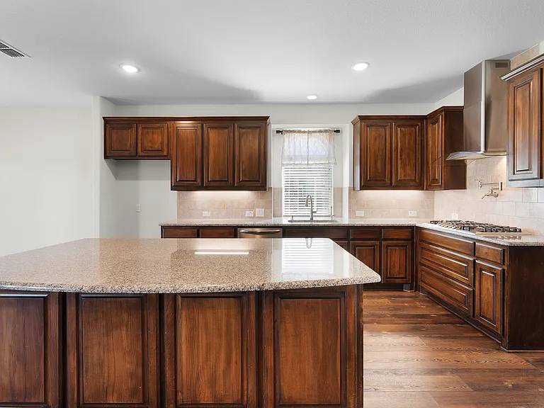 1209 Rogers Pkwy — Photo 9