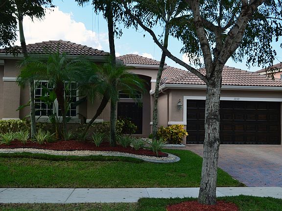 2nd image of 1059 Nandina Dr
