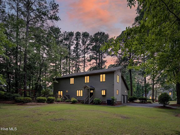 4th image of 105 Marion Drive