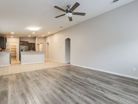 4th image of 15010 Cave Creek Ct