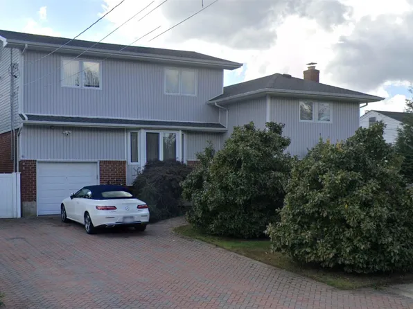 253 Burlington Avenue, Deer Park, NY 11729