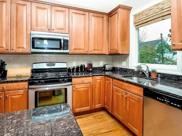 630 Valley Brook Ave #19 — Photo 5