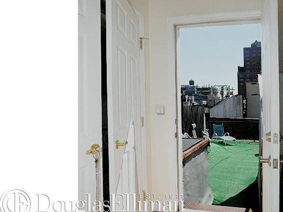 5th image of 1590 York Ave APT 4B