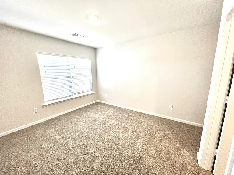 60 Ruffian Ct — Photo 46
