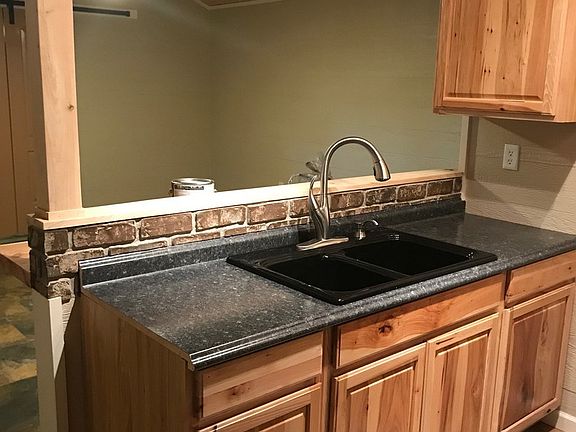 5th image of 224 Carl St Lot 9