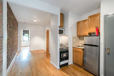 Rented by Bryan L Rozencwaig, LREB