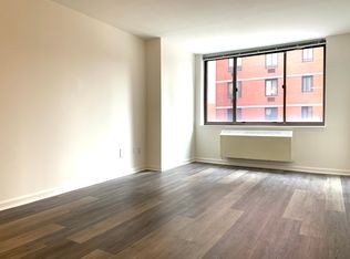 520 W 43rd St #Q4, New York, NY 10036