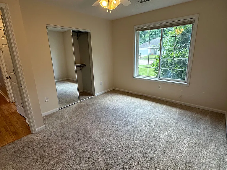 701 Manhattan Dr — Photo 11