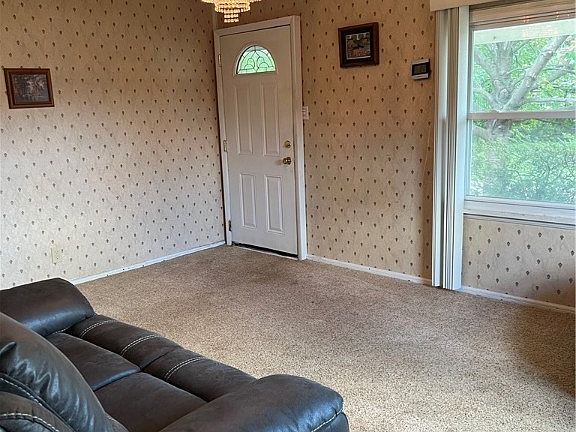 3rd image of 91 Dellenberger Ave