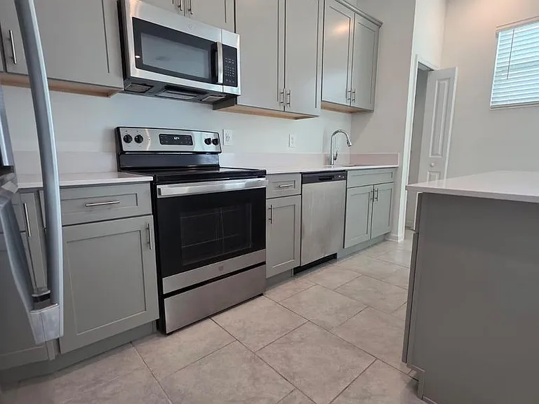 7732 Stone Creek Trl — Photo 11