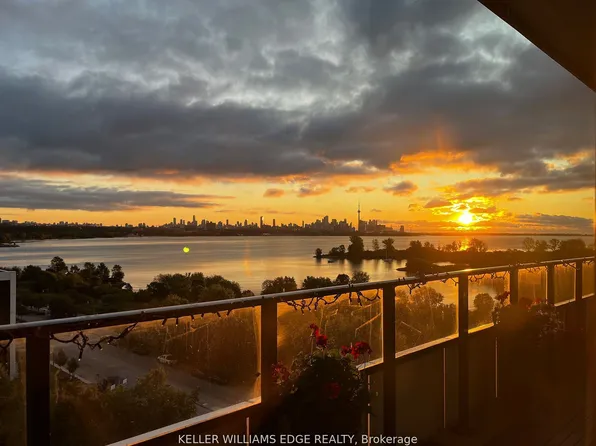 20 Shore Breeze Dr, Toronto, ON