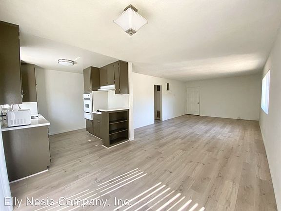 3rd image of 326 E Hardy St APT 4