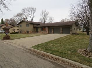 902 10th St S, Benson, MN 56215