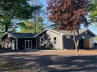 2826 E Booth Rd, Au Gres, MI 48703