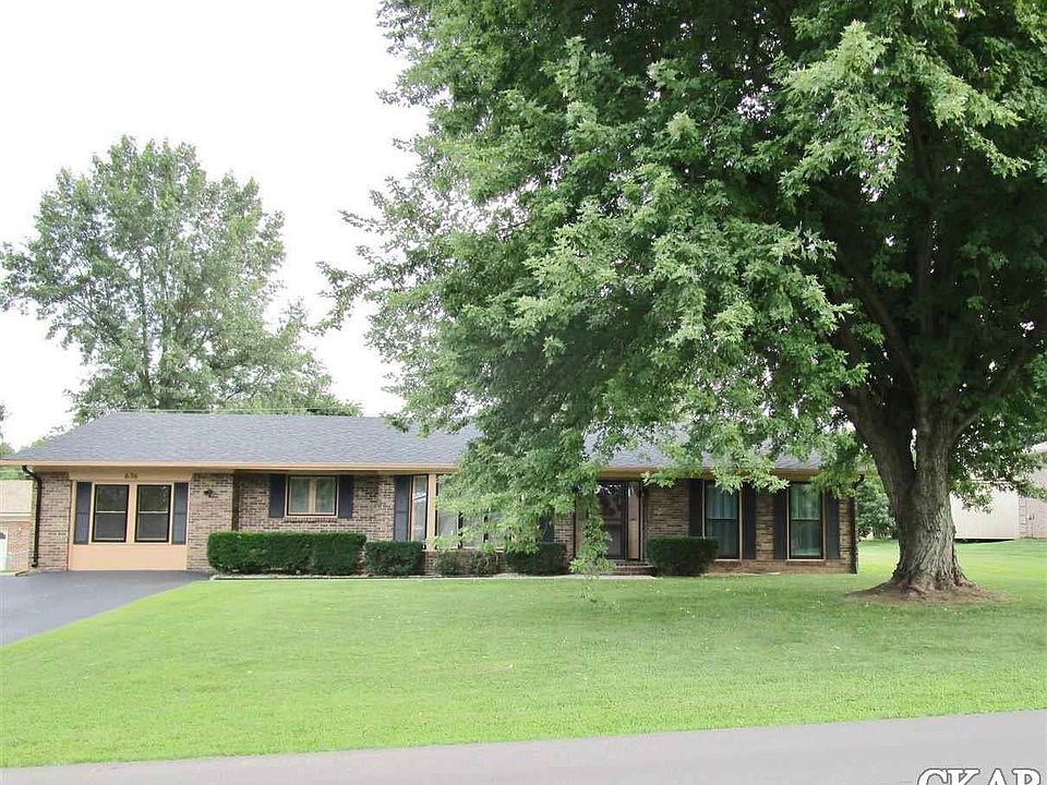 1st image of 636 Cloverdale Dr