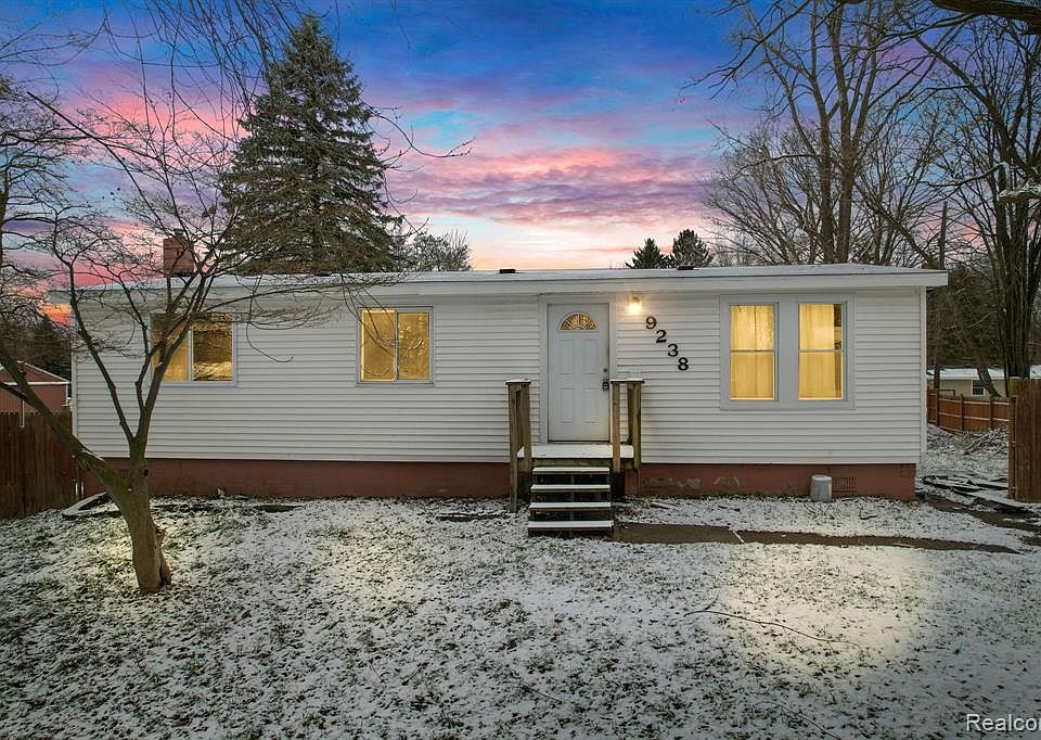 9238 Eagle Hill Dr, Clarkston, MI 48346 Zillow