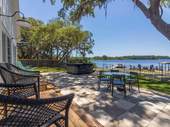 133 Bent Oak Dr, Pomona Park, FL 32181