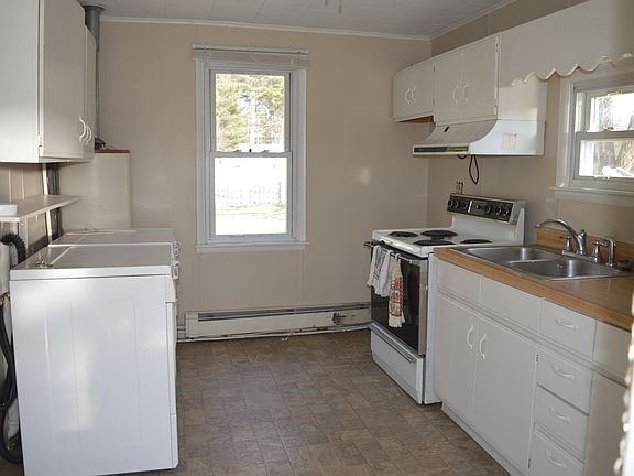 kitchen/utility combo