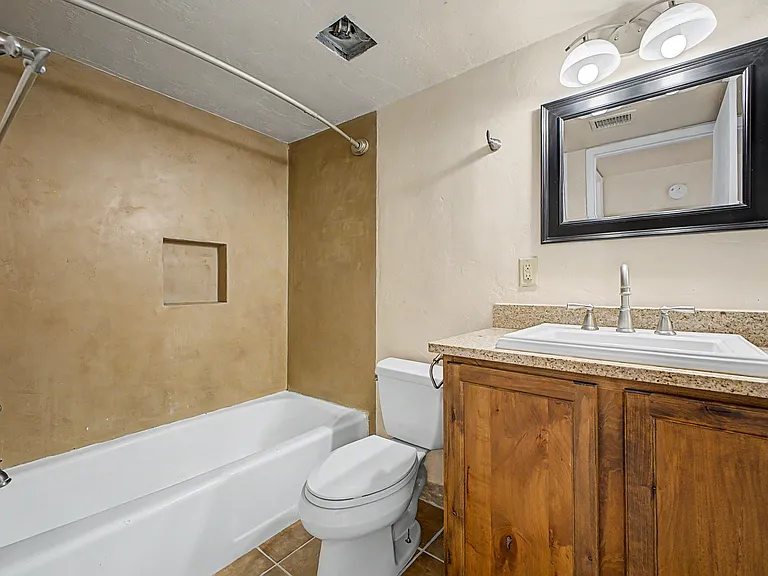 55 N Cherry Ave #114 — Photo 8