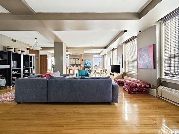 3rd image of UNIT 400-2020 11TH AVENUE