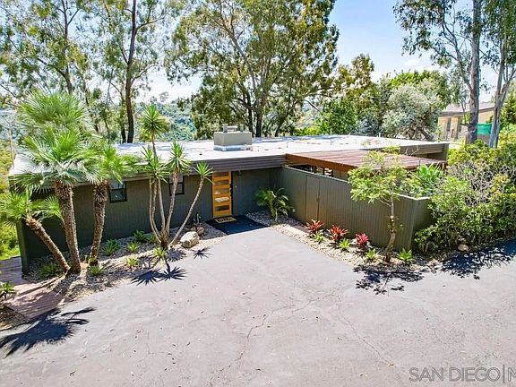 3rd image of 4685 Yerba Santa Dr