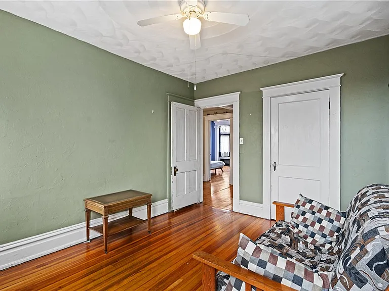 922 Jancey St — Photo 20