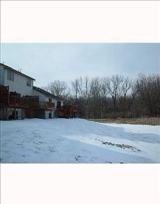 5th image of 591 Sycamore Cir