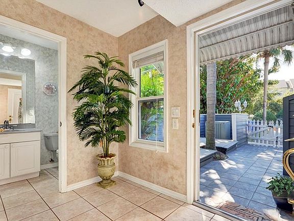 4th image of 8721 Bay Pointe Dr