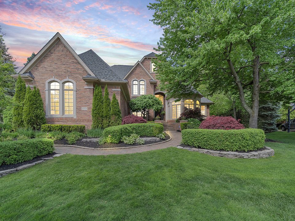 1st image of 47914 Beckenham Blvd