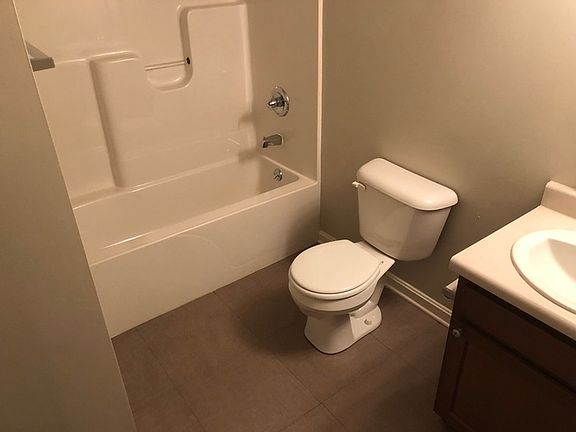 4th image of 3544 Brockton Ln #5