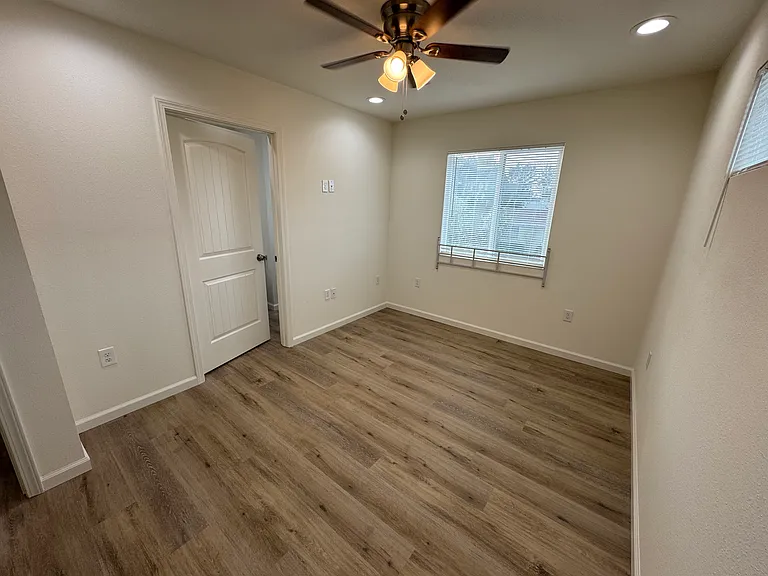 6461 Winnetka Ave #ADU — Photo 22