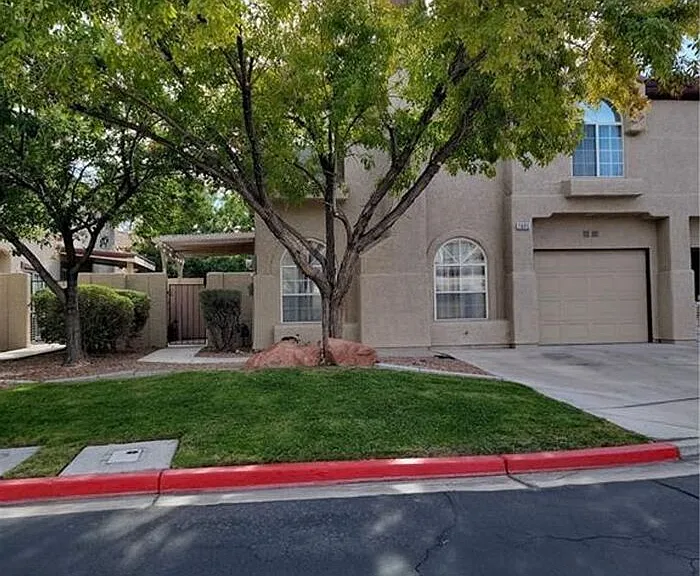 2605 Glen Green Ave — Photo 1