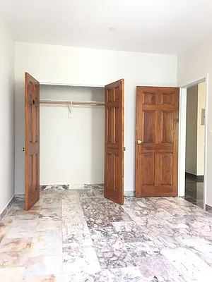 Rented by Metroline Realty | media 40