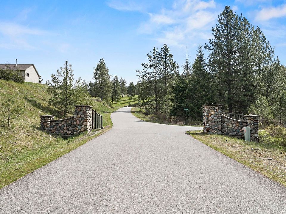 1st image of N Rockspring Ln